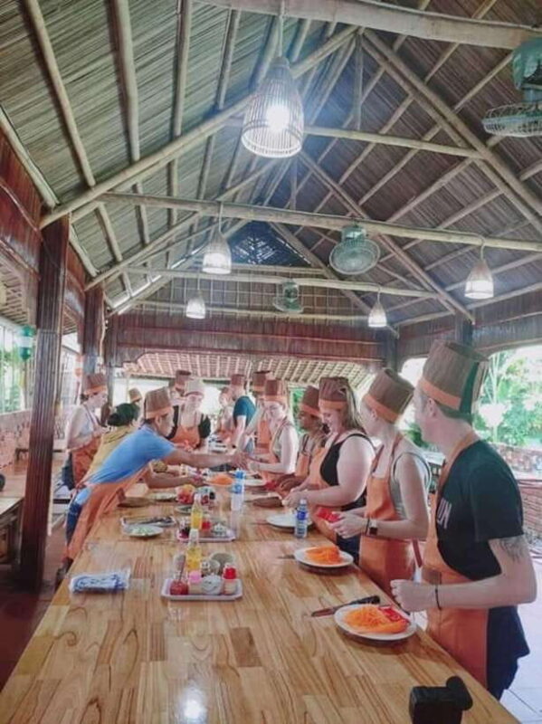 Hoi an : Vietnamese Cooking Class With Phở and Eco Tour - Market Visit and Ingredient Selection