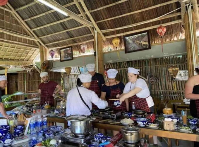 Hoi an : Vietnamese Cooking Class With Phở and Eco Tour - Pickup and Pricing Information
