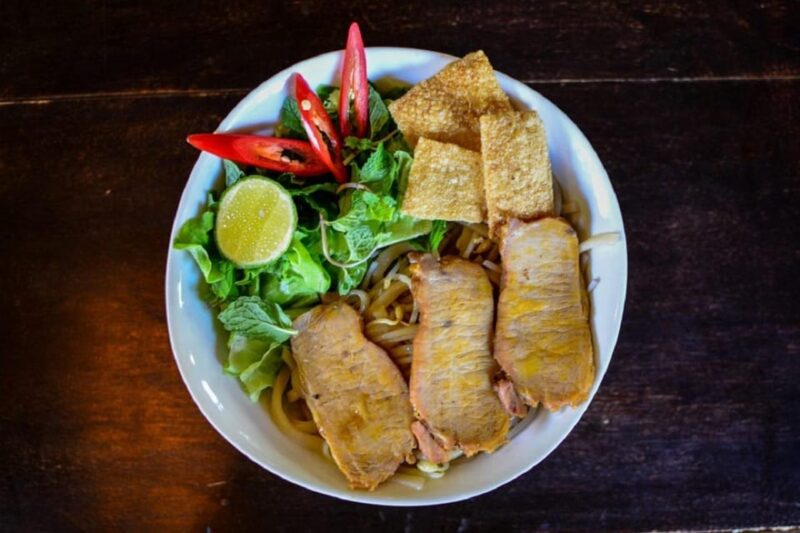 Hoi An Walking Street Food Tour by Local Guide - Key Points