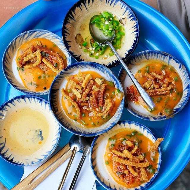 Hoi An Walking Street Food Tour by Local Guide - Itinerary and Experience