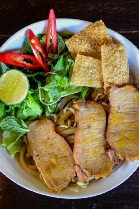 Hoi An Walking Street Food Tour by Local Guide - Starting Location and Duration