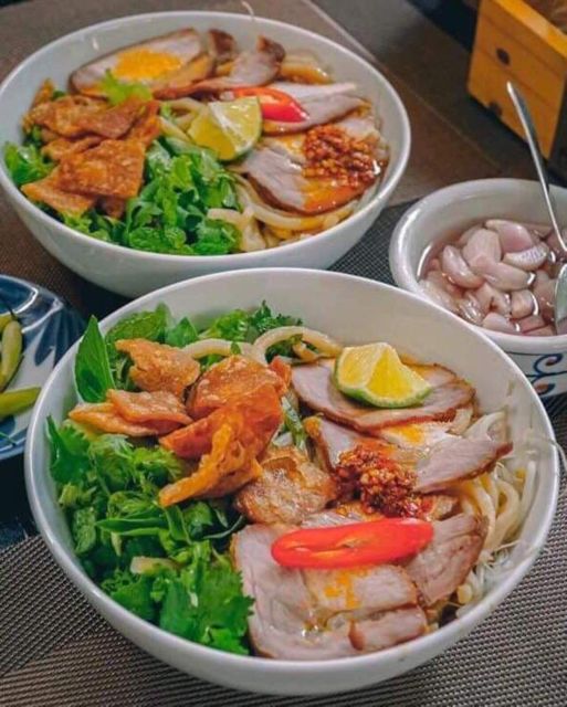 Hoi An Walking Street Food Tour by Local Guide - Guided by Local Enthusiasts