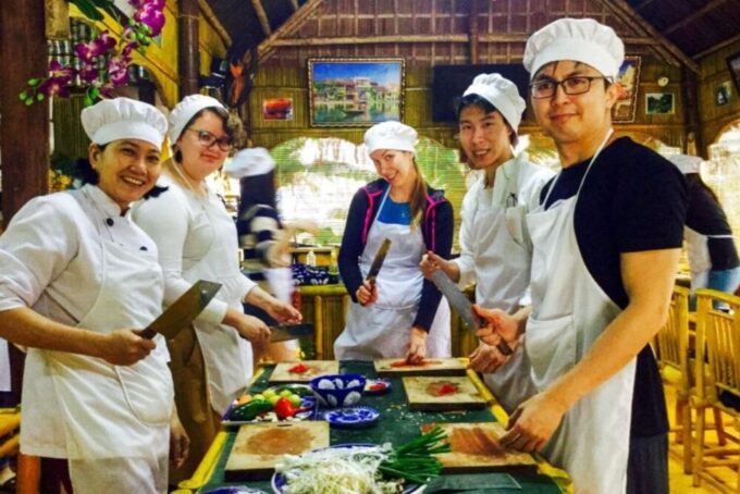 Hoi An:Traditional Cooking Class With Cam Thanh Local Family - Recap