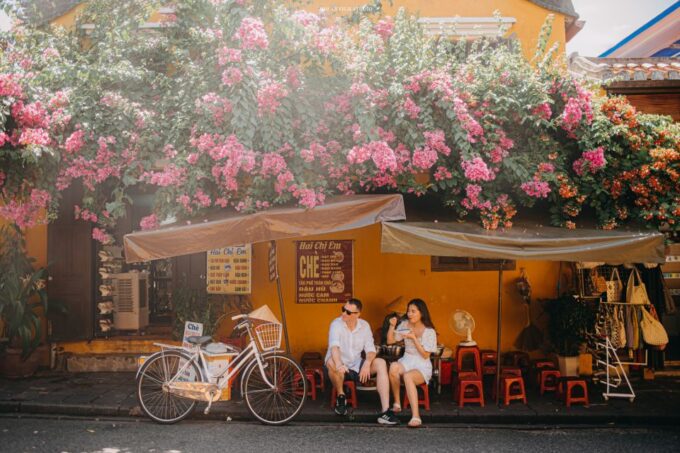 Hoian: Walking Around Oldtown With Professional Photographer - Receiving the Edited Photos