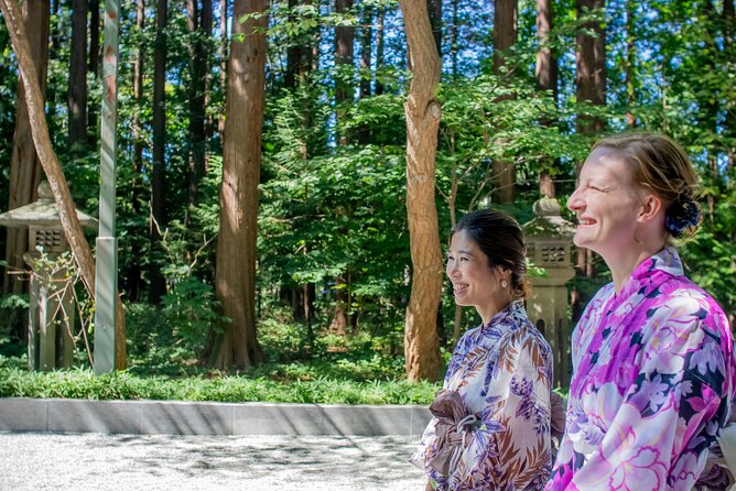 Hokkaido Jingu Shrine Private Walking Tour in Luxury Kimono - Key Points
