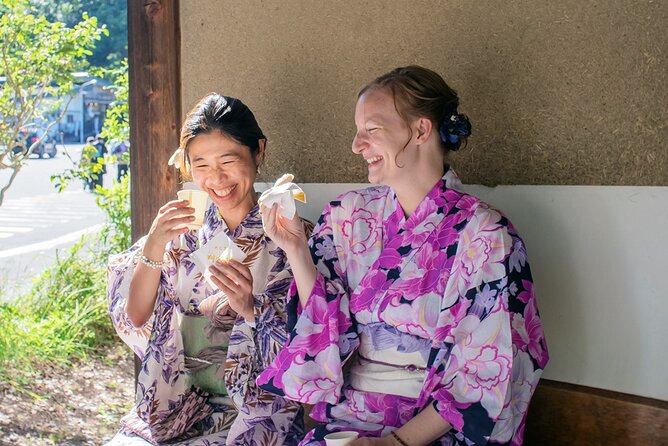 Hokkaido Jingu Shrine Private Walking Tour in Luxury Kimono - Meeting Point and Accessibility Information