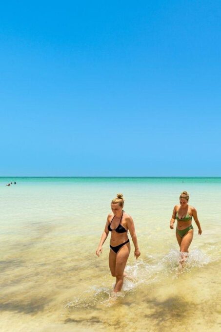 Holbox: Full-Day Tour to 2 Islands, Cenote & Lunch Included - Relaxing at Isla Pasión