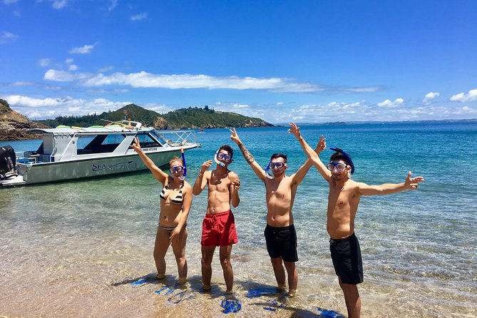 Hole in the Rock Cruise & Island Tour - With Two Island Stopovers - Island Experiences