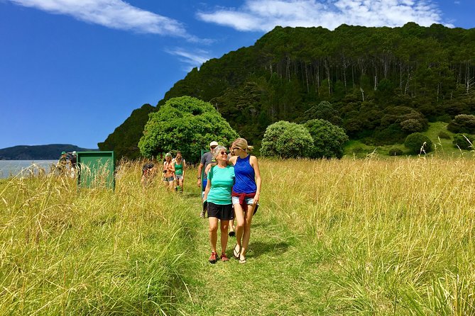 Hole in the Rock Cruise & Island Tour - With Two Island Stopovers - Booking Recommendations