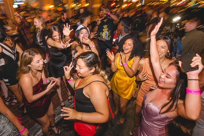 Hollywood Club Crawl - Nightlife Party Tour - Booking and Group Size