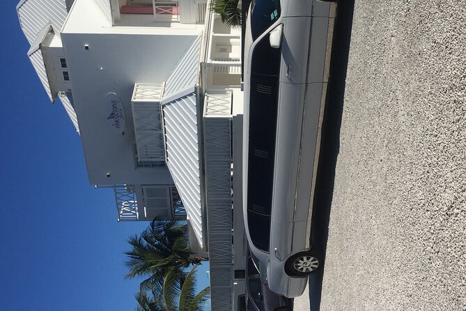 Hollywood Limo Services. Hurry up Come One Down to Get the Bahamian Vegas Treat - Pricing and Booking Options