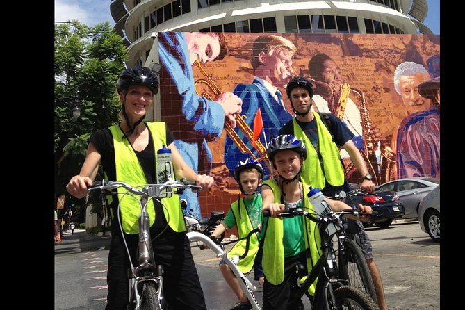Hollywood Tour: Sightseeing by Electric Bike - Visiting Paramount Studios and LACMA