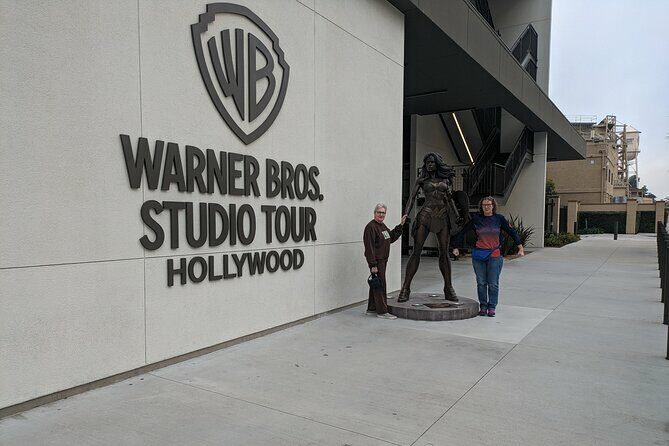 Hollywood Walk of Fame and Warner Bro Studio Tour and Lunch stop - Key Points
