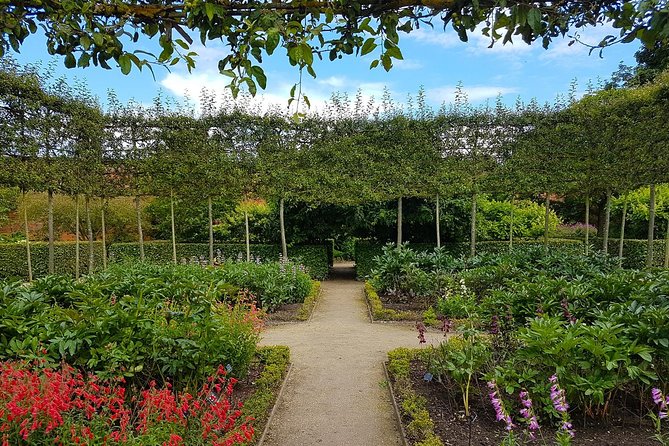 Holy Island, Alnwick Castle & the Kingdom of Northumbria From Edinburgh - Ancient Kingdom of Northumbria
