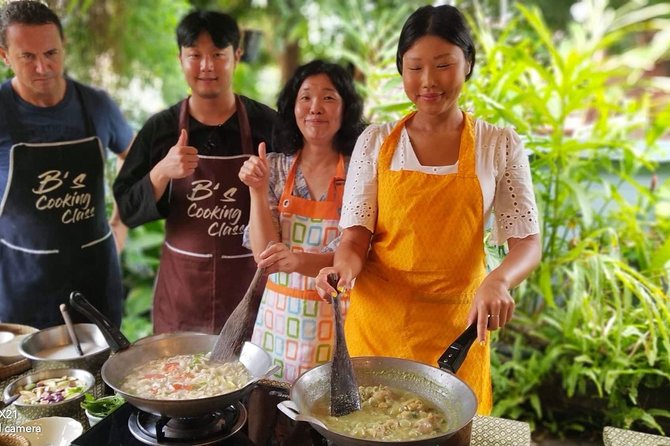 Home Style Family Class With Fruit Carving and Market Tour - Fruit Carving