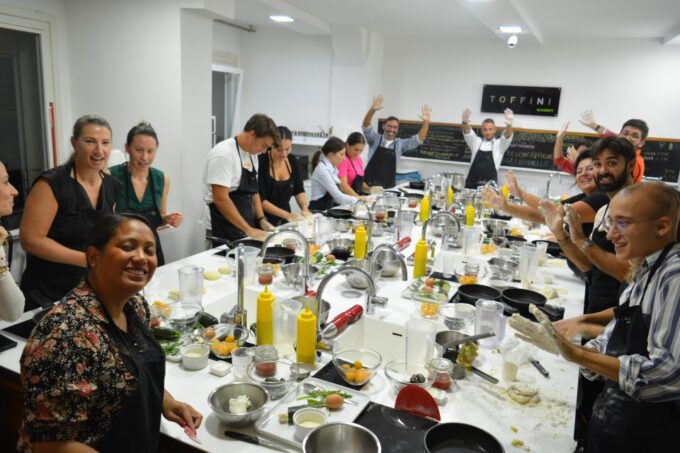 Homemade Pasta and Seafood Cooking Class With Dinner - Location and Meeting Point