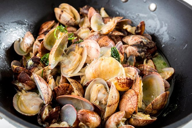 Homemade Pasta and Seafood Cooking Class With Dinner - Quick Points