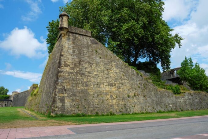 Hondarribia: City Highlights Guided Walking Tour - Inclusions and Important Information