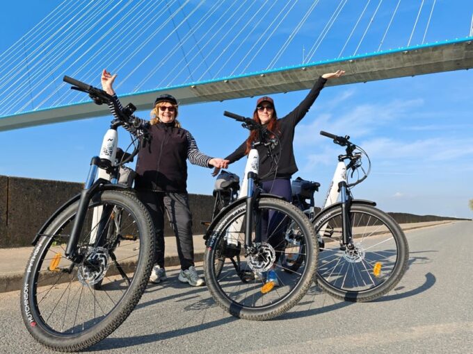 Honfleurs Landmarks & Gems E-Bike Tour - Exploring Honfleurs Landmarks