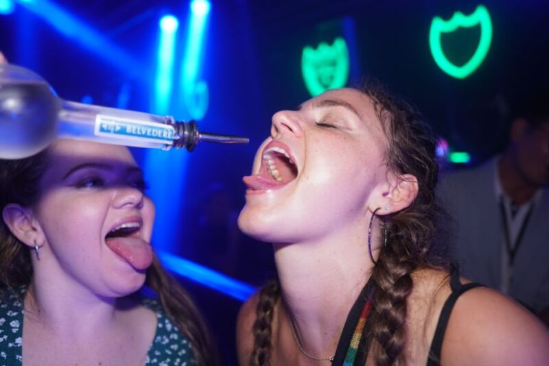 Hong Kong: 3-Hour Lan Kwai Fong Pub Crawl - Inclusions and Exclusions