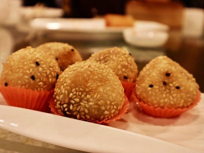 Hong Kong Island: Secret Food Tours in Tin Hau - Exploring Local Temples and Markets