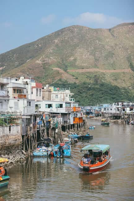 Hong Kong: Lantau, Big Buddha & Tai O Tour w/Private Coach - The Big Buddha and Po Lin Monastery: Cultural Icons