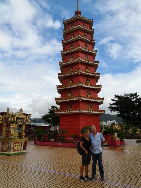 Hong Kong : Must-See Attractions Walking Tour - Explore Central and Western Districts