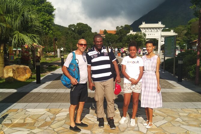 Hong Kong : Must-See Attractions Walking Tour With A Guide - Tour Details