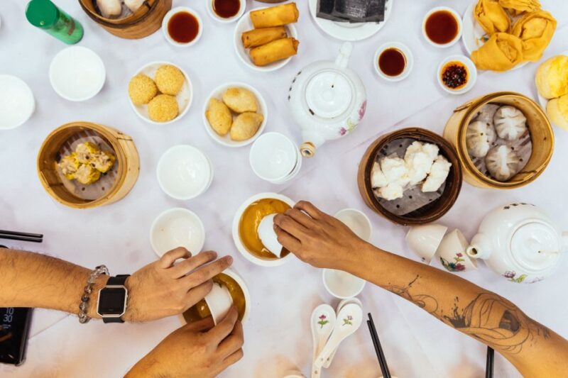 Hong Kong: Private Food Tour With 10 Tastings - Customer Reviews and Ratings