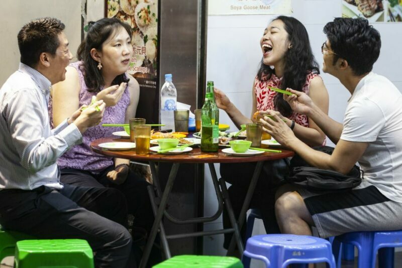 Hong Kong: Private Street Food Tour with a Local Insider - What the Reviews Say