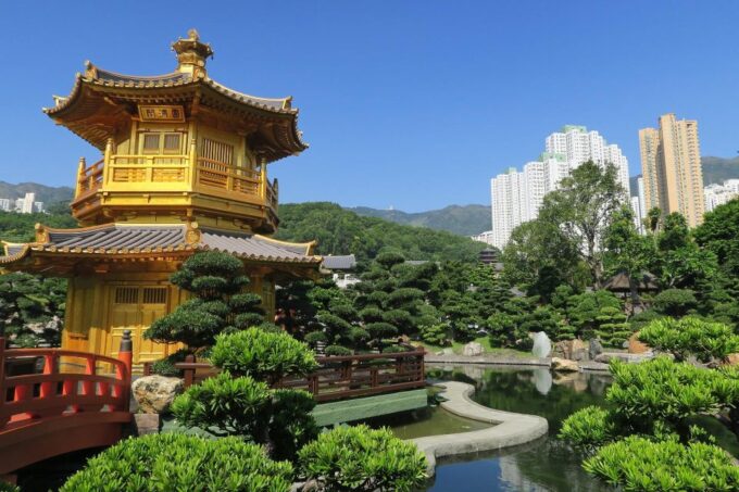 Hong Kong: Self-Guided Audio Tour - Theme Park and Monasteries