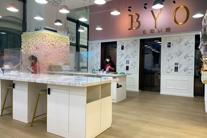 Hong Kong Self-service Baking Experience: Making Hong Kong Egg Tarts - Facility Features and Amenities