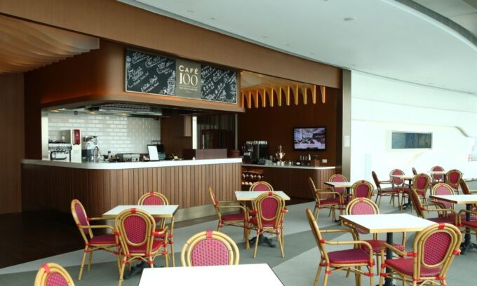 Hong Kong: Sky100 Observatory With Wine & Beverage Packages - Exploring Hong Kongs Skyline