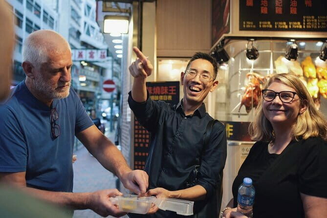 Hong Kong Street Food Tour with Locals - Dim Sum, Wonton & more - Key Points