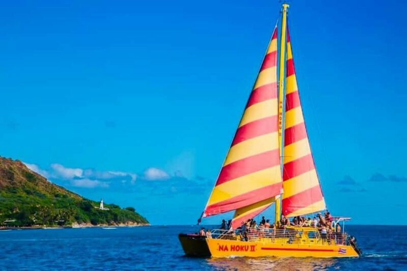 Honolulu: 1-Hour Friday Night Fireworks Cruise with Drinks - Key Points