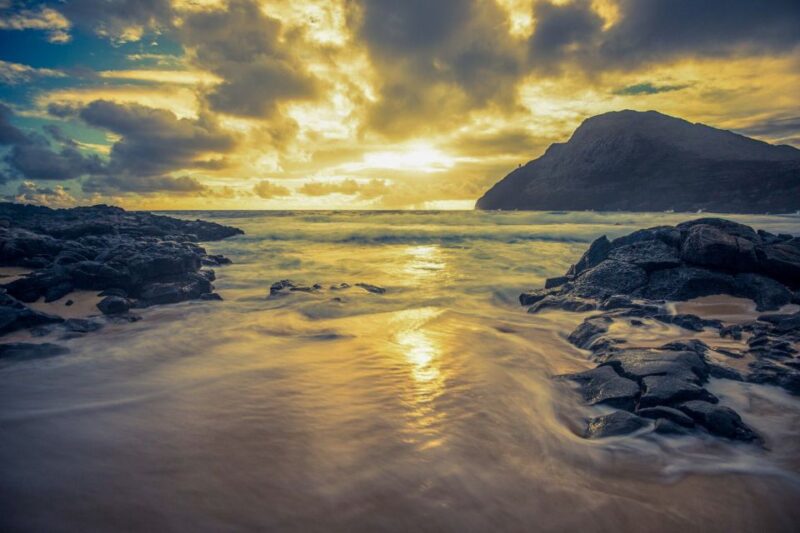 Honolulu: 3 Hour Sunrise Photos Tour With Malasadas - Itinerary Highlights