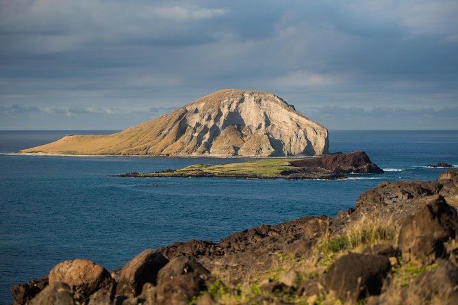 Honolulu Sea-Cliff With Sunset Photo Adventure - Natural Beauty and Sunset Capture