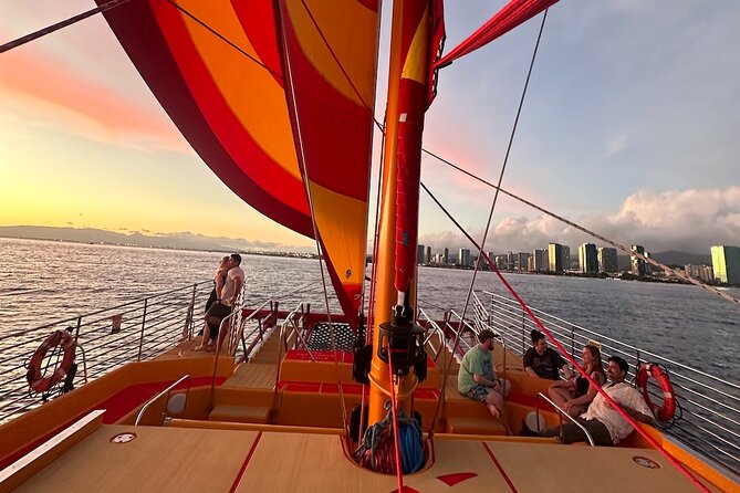 Honolulu Sunset Sail From Kewalo Harbor Including Drinks - Meeting Point and Timing
