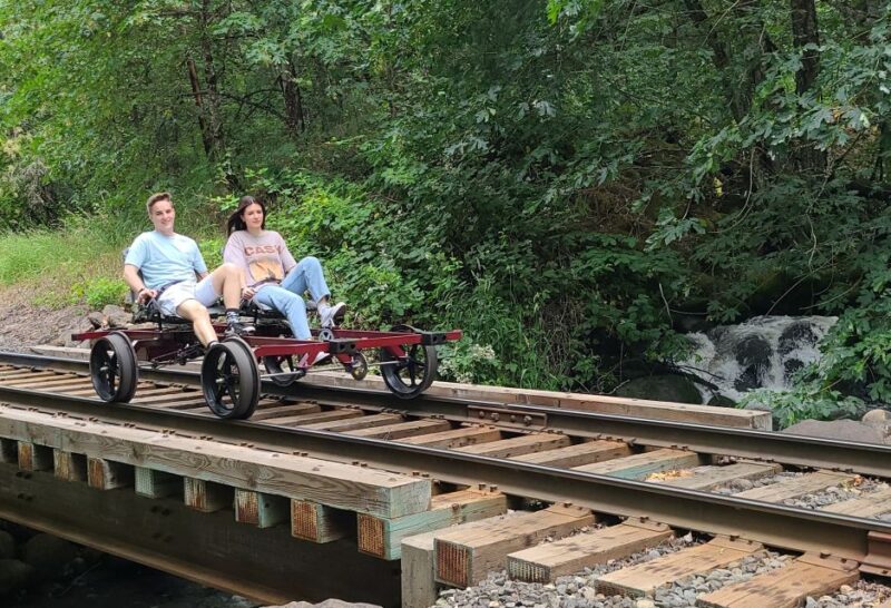 Hood River: Railbikes Experience - Motorized Tandem Bikes for Convenience