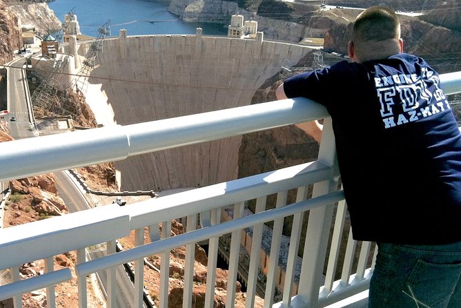 Hoover Dam Comedy Tour With Lunch and Comedy Club Tickets - Lunch and Comedy Club