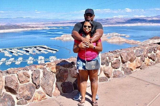 Hoover Dam With Walk on Top and Seven Magic Mountains VIP Tour - Knowledgeable Tour Guides