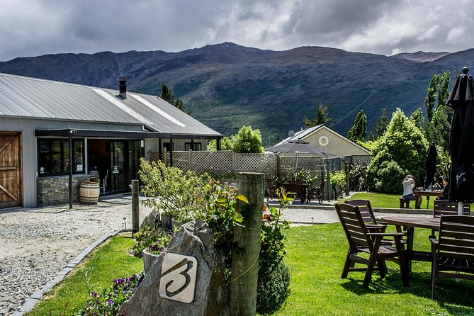 Hop on Hop off Wine Tours Queenstown - Winery Tasting Discounts