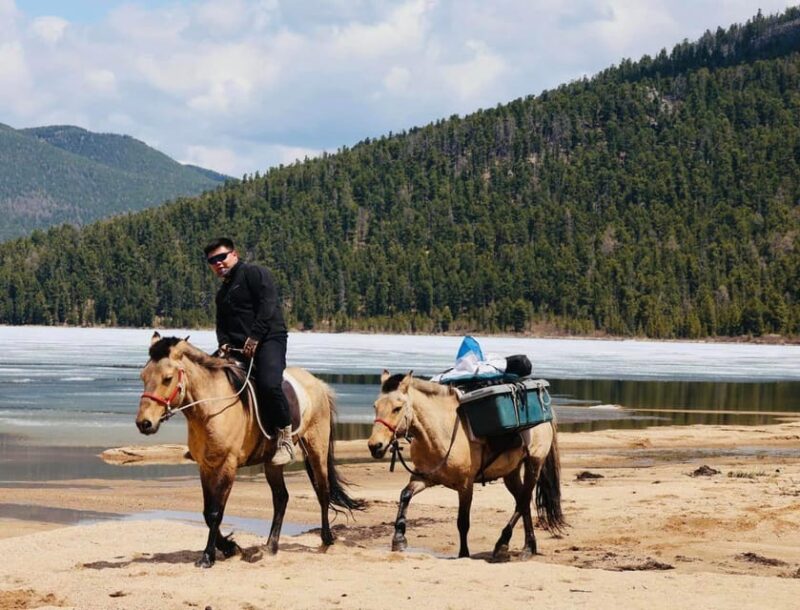 Horse Back Riding Tour to Khagiin Khar Lake - Key Points