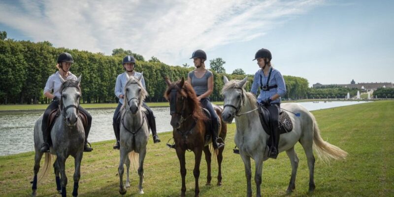 Horse Ride Versailles Intimacy & VIP - Just The Basics
