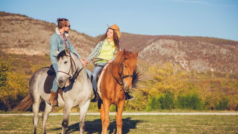 Horseback Ride to the Temple of the Moon and Chacan Mountain - Key Points