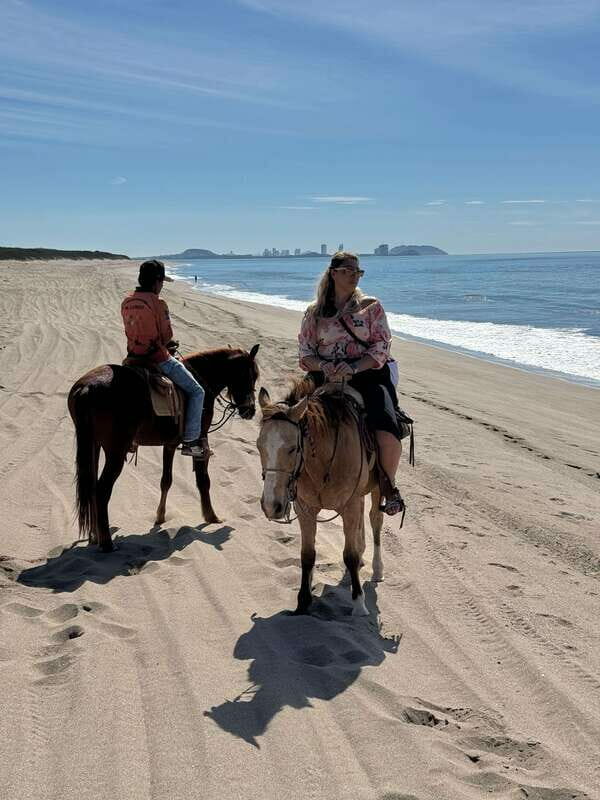 Horseback riding and Temazcal combo with lunch and mezcal - Key Points