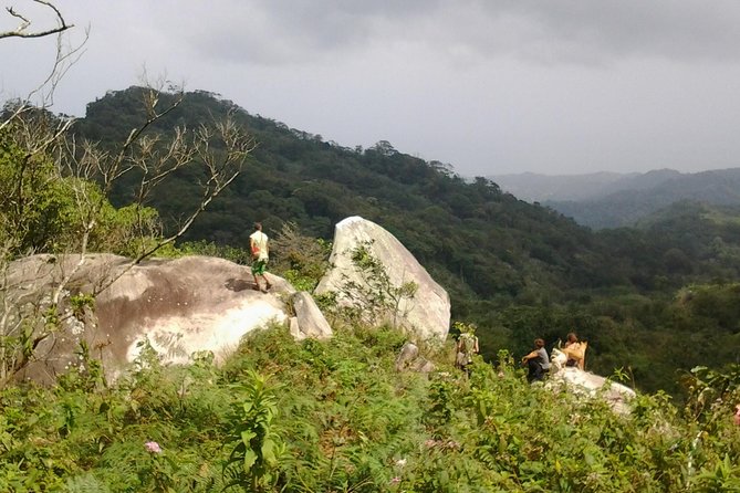 Horses to the Sacred Ancestral Stone Mama Duwanaby. - Key Points