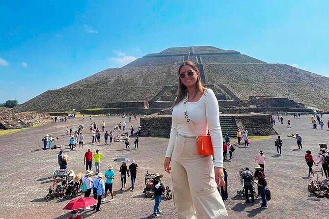 Hot Air Balloon Flight and Tour of the Majestic Pyramids - An In-Depth Look at the Experience