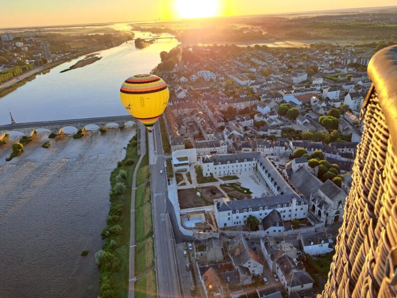 Hot Air Balloon Flight: Chambord, Chenonceau, Cheverny, Blois - Duration and Transfers