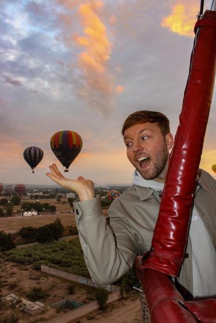 Hot Air Balloon Flight From CDMX + Cave Breakfast - Key Points